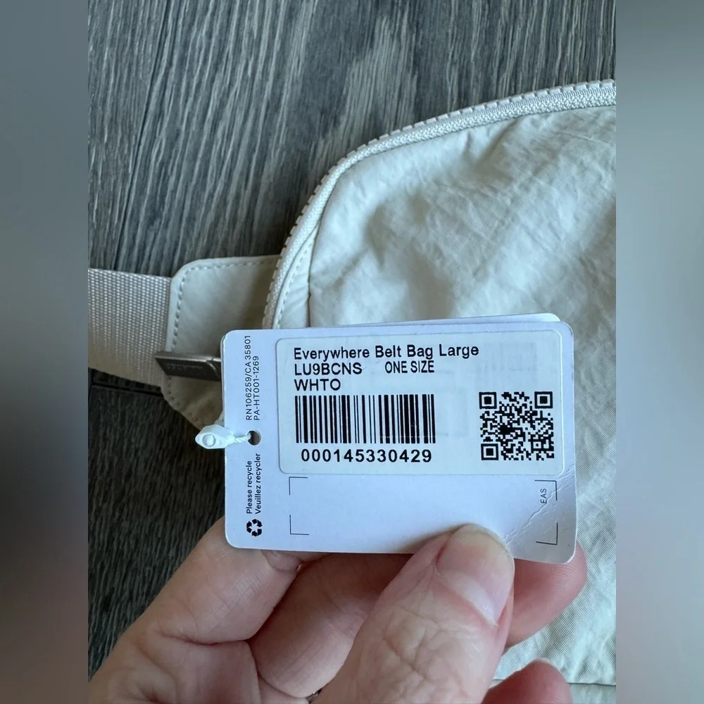 Lululemon Everywhere Belt Bag Large 2L in White Opal
